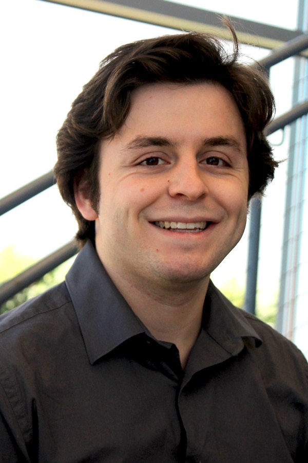 he plays guitar with the mansfield rock band mp3