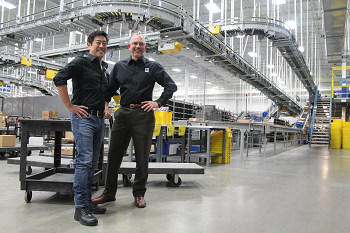 Mouser Welcomes Celebrity Engineer Grant Imahara to Holiday Festivities